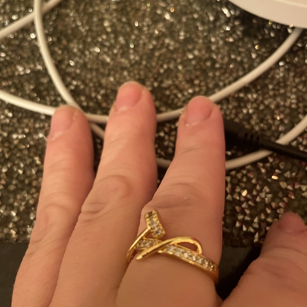 Gold ring - Picture 2 of 7